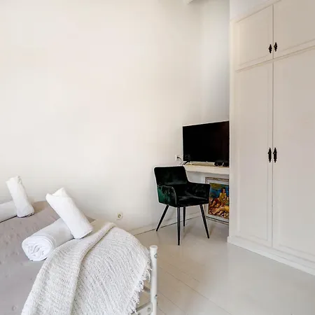 Vila Masia Torres By Hello Homes